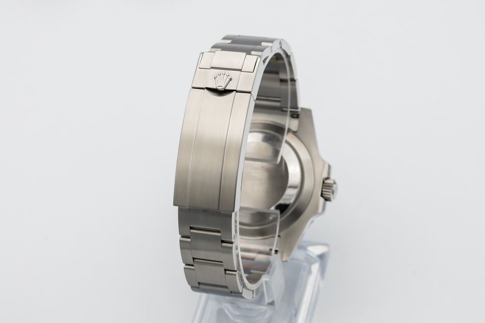 Rolex Submariner Hulk Image 3